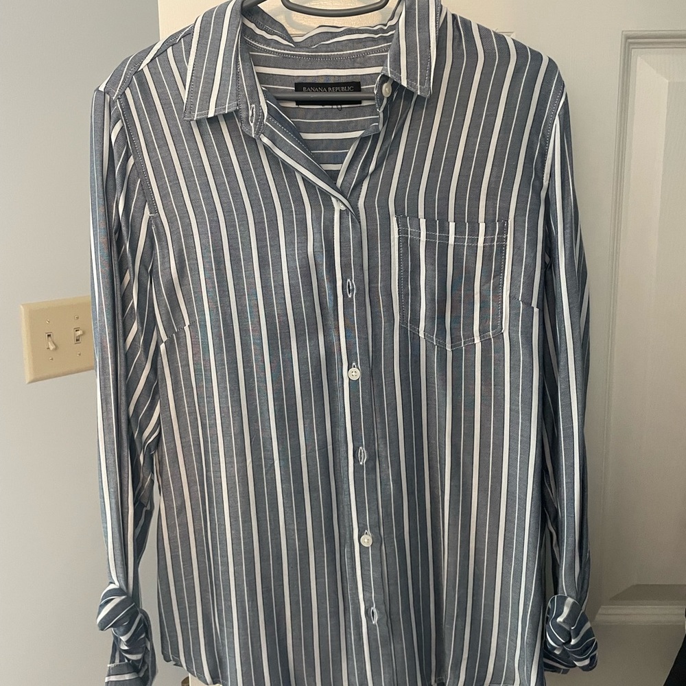 Banana Republic button down shirt